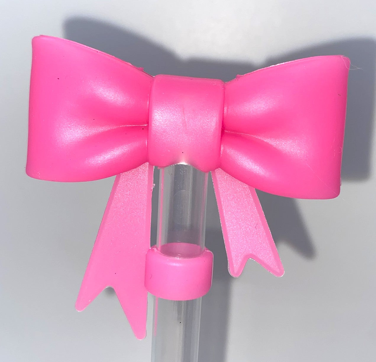 Bow Hot Pink Straw Topper