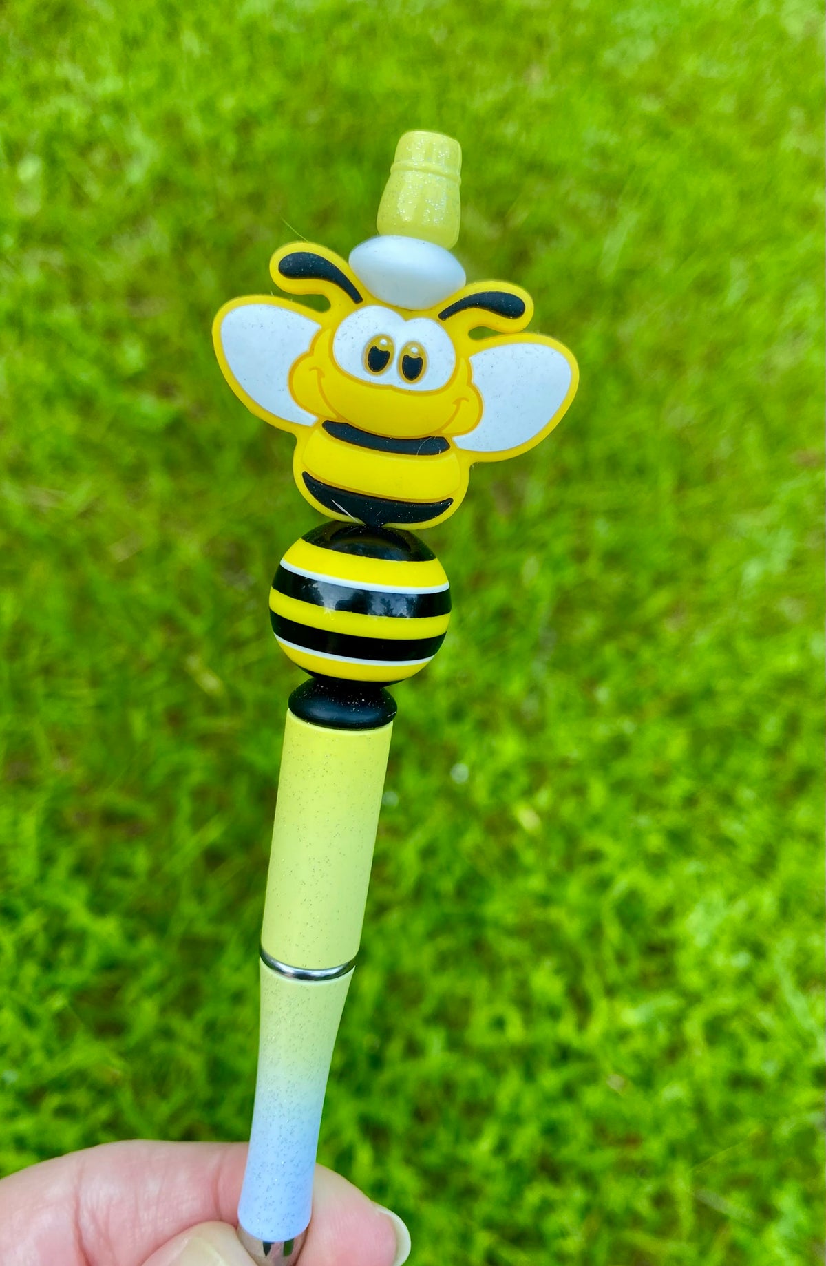 Buzzing Bee Beaded Pen