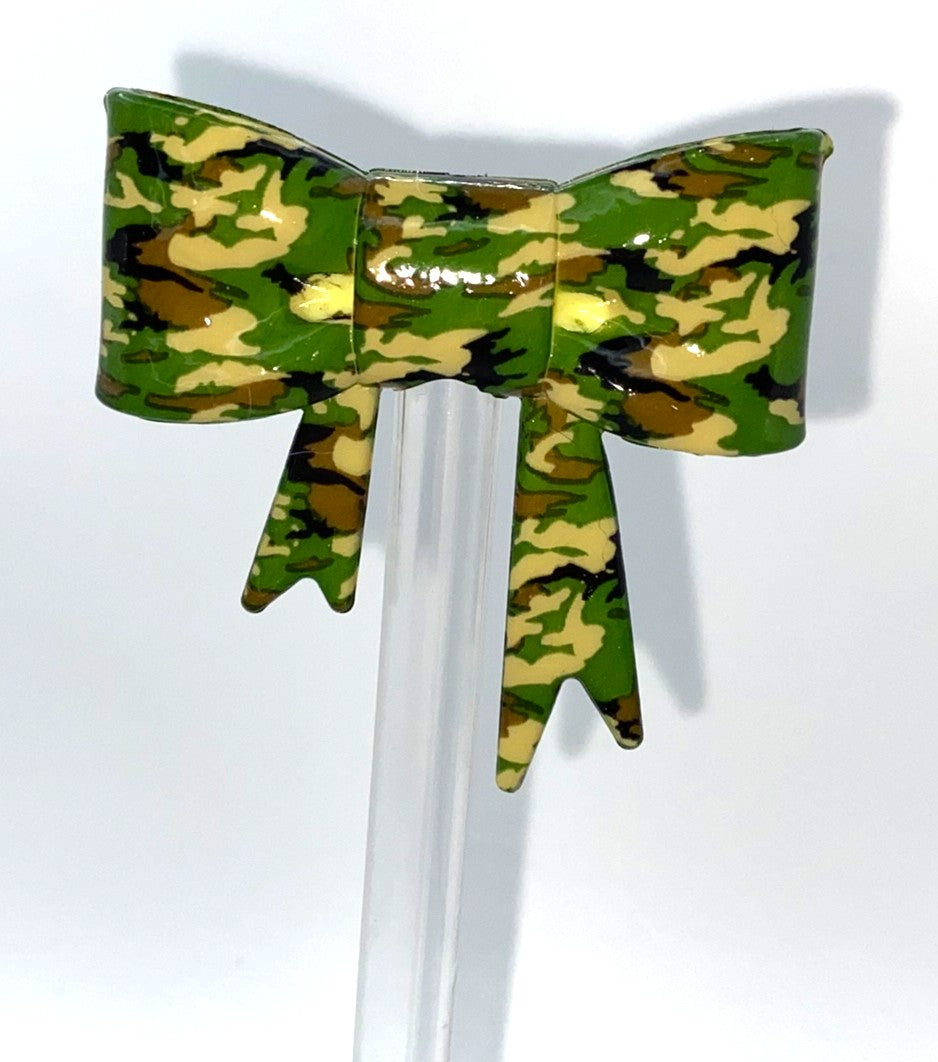 Camo Glossy Bow Straw Topper