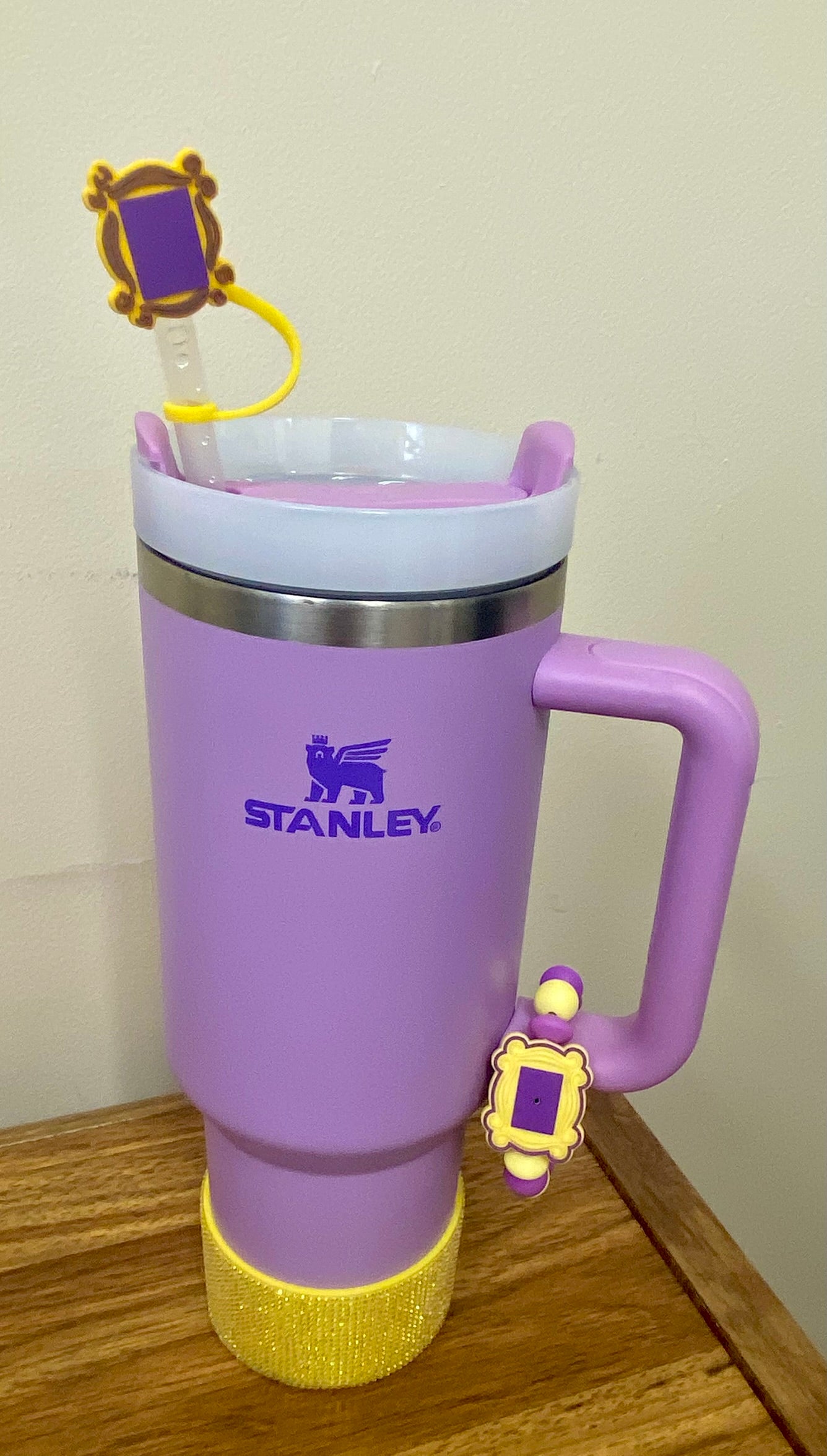 Friends Frame Straw Topper