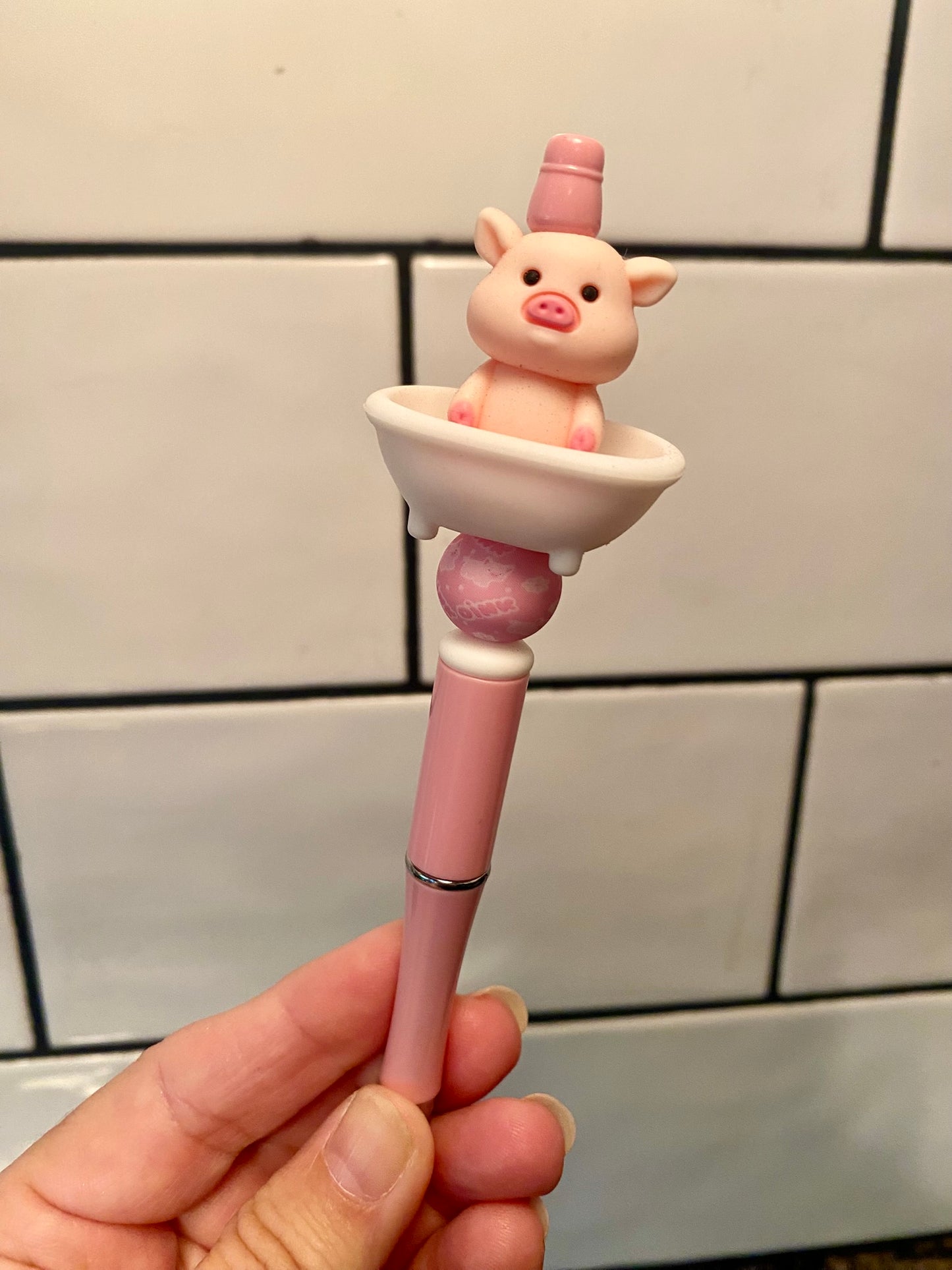 Pig in Bathtub 3D Beaded Pen