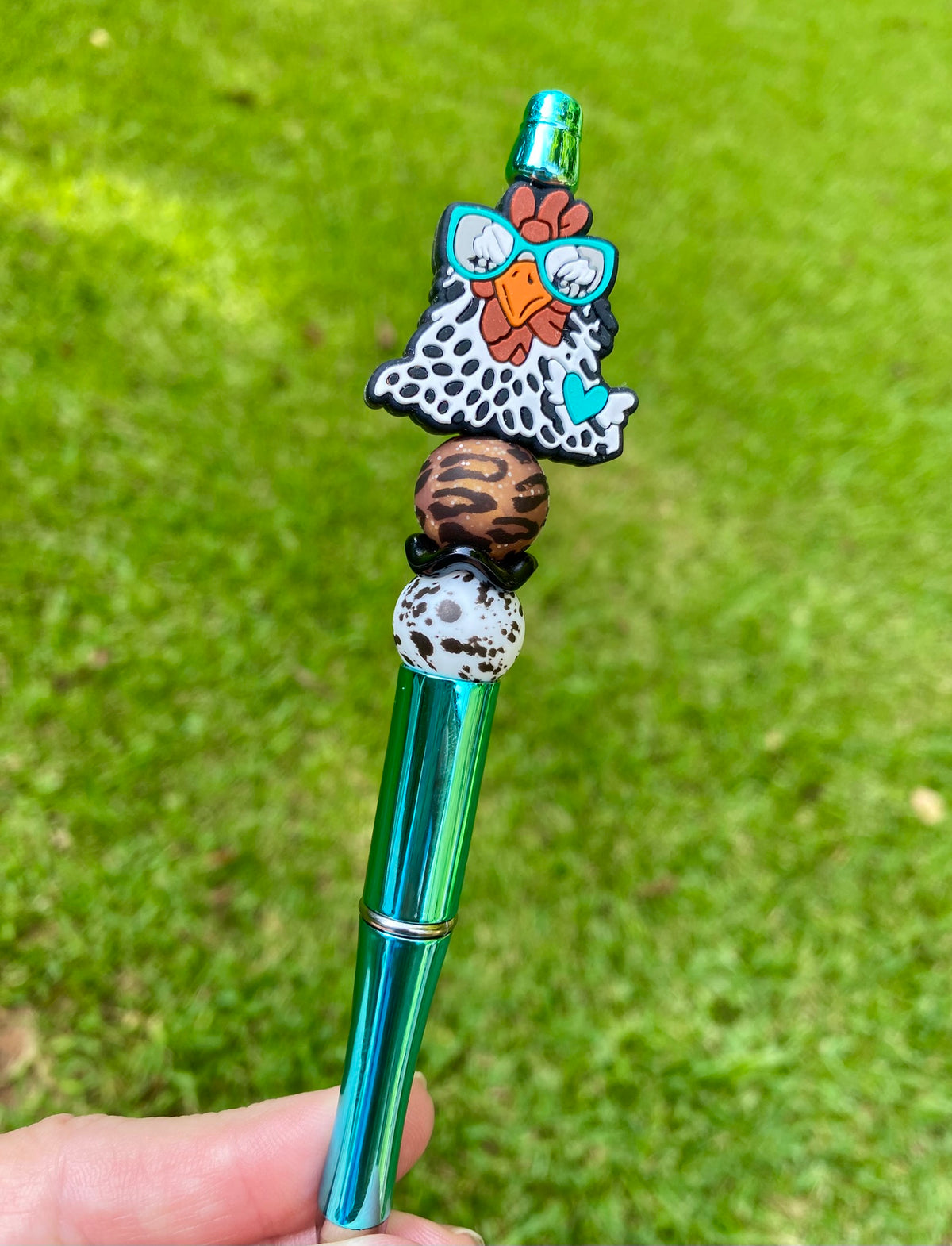 Sassy Chicken w/Glasses Beaded Pen