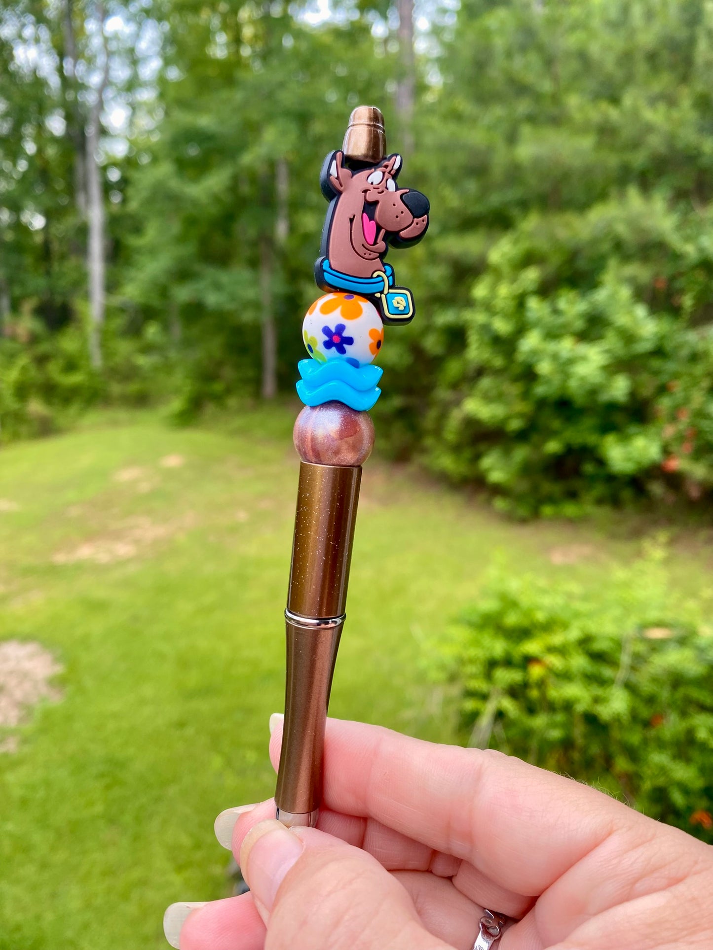 Mystery Sleuth Dog Beaded Pen
